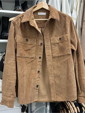 Everlane Men’s Corduroy Shirt Jacket in Tan